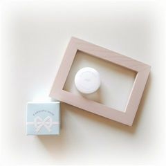 a peaceful world HUG Solid Perfume