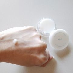a peaceful world HUG Solid Perfume