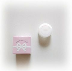 a peaceful world LOVE Solid Perfume