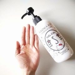 AROMAKIFI ダメージケアシャンプー ハローキティ限定Ver