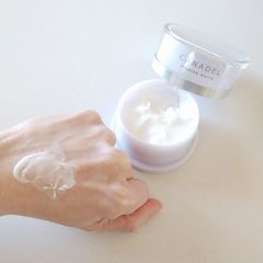 カナデル プレミアホワイト オールインワン