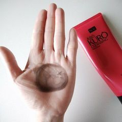 NAKUNA-RE JUSO KURO CLEANSING